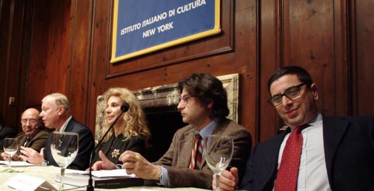 New York  2005, Istituto Italiano di Cultura. Presentazione del libro su Dante Ferretti. Da sinistra: Dante Ferretti, Claudio Angelini, Francesca Lo Schiavo, Gabriele Lucci  e Antonio Monda