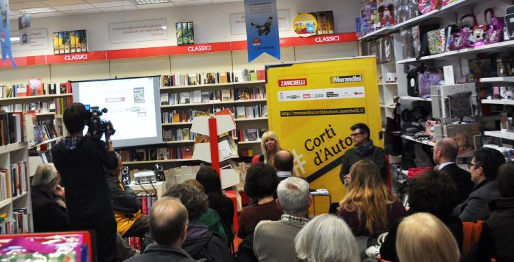 L'Aquila 2014, Libreria Mondadori. Presentazione con Luisa Morandini del Dizionario dei Film 2015